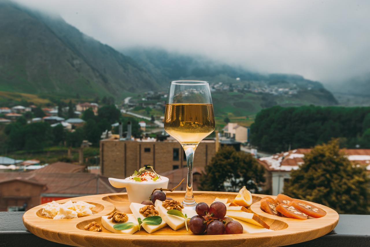Mount Inn Kazbegi Extérieur photo